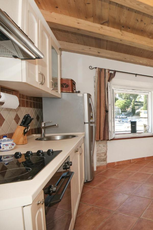 Seaside Holiday House Maslinica, Solta - 13965 Grohote Exterior foto